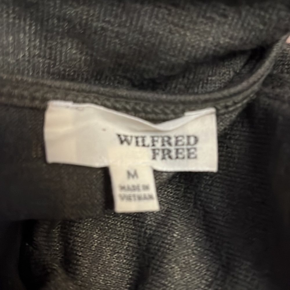 Aritzia Wilfred Free V-neck Long Sleeve Drape Dress with Pockets - Picture 5 of 7
